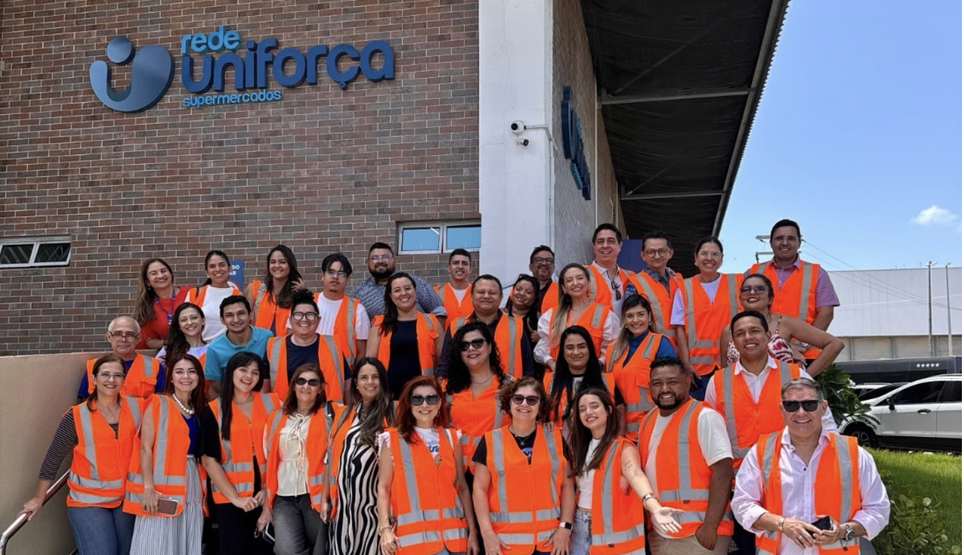 Rede Uniforça celebra 32 anos abrindo pela primeira vez as portas do novo centro de distribuição para jornalistas e influenciadores
